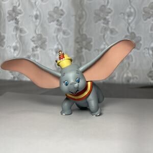 Hallmark Keepsake Dumbos First Flight Ornament 1999 Disney